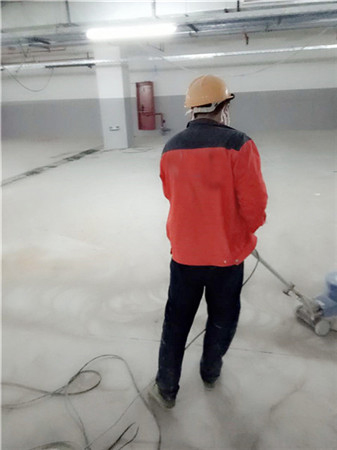 地下车库基层打磨